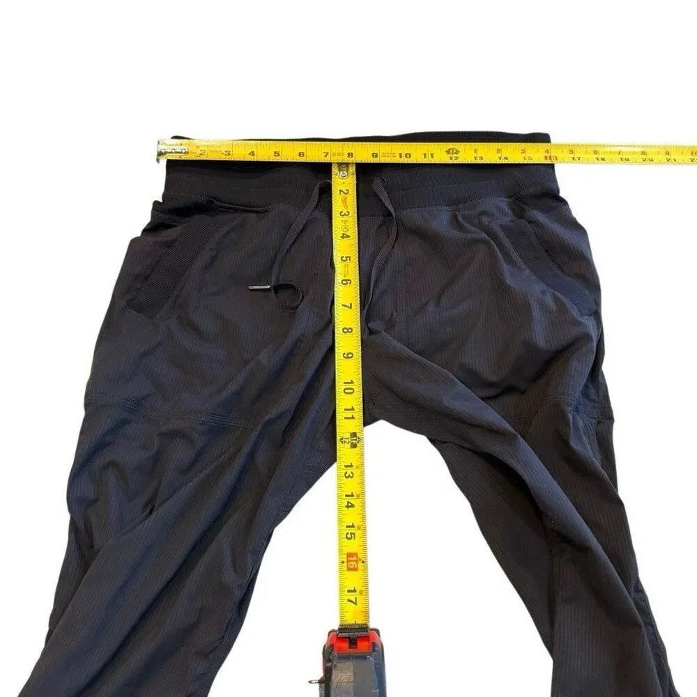 Lululemon Dance Studio Womens Cropped Pants Size 10 Black Excellent Condition